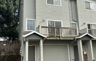 Fabulous 2 bed, 2 bath townhome with garage available for lease!