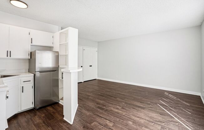 Studio, 1 bath, 495 sqft, $1,325, Unit 107