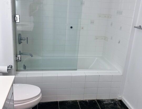 1 bed, 1 bath, 840 sqft, $3,300, Unit 710