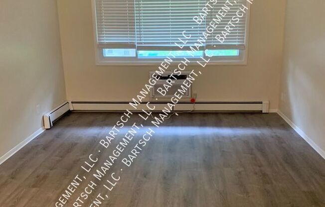 23851 IVY AVE