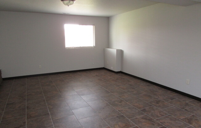 MODERN 3 BEDROOM IN ELKS CROSSING