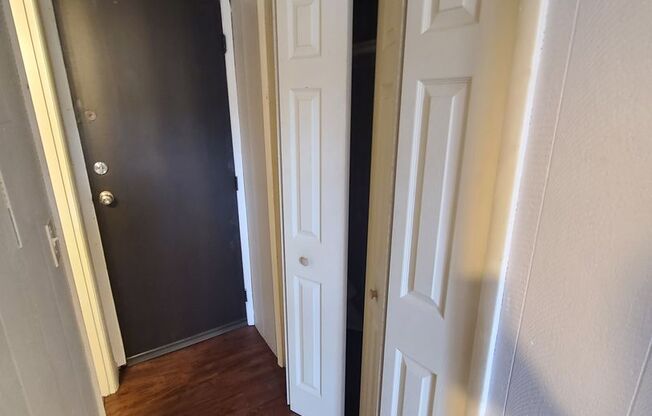 Studio, 1 bath, $850, Unit #206