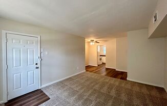 2 beds, 1 bath, $895, Unit MA9136