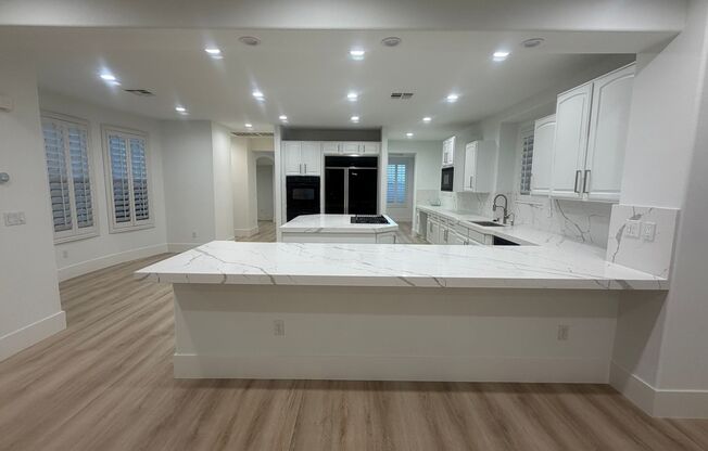 5 beds, 4.5 baths, $6,795