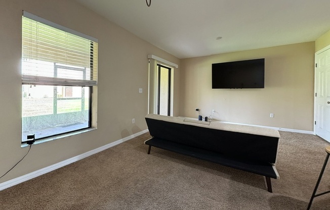 2516 OLEANDER LK DR