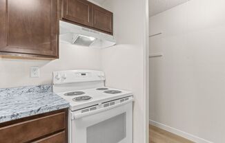 Charbern Apts - In The Heart of Milwaukie Oregon