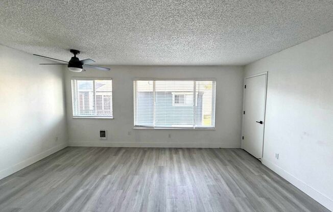 1 bed, 1 bath, 680 sqft, $1,345, Unit 28