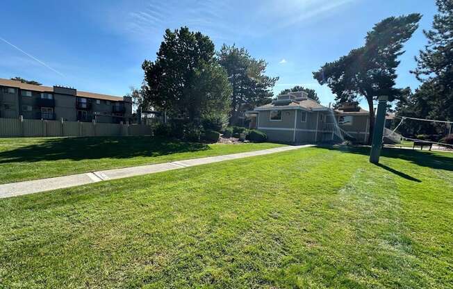 Clearwater Square Apartments in Kennewick, Washington Exterior and Courtyard