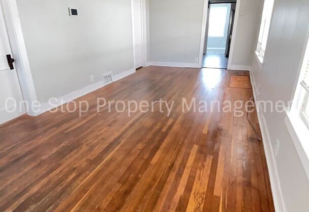 2 Bedroom 1 Bathroom home in Kansas City!