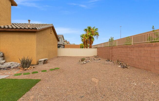 4 beds, 2.5 baths, $2,695