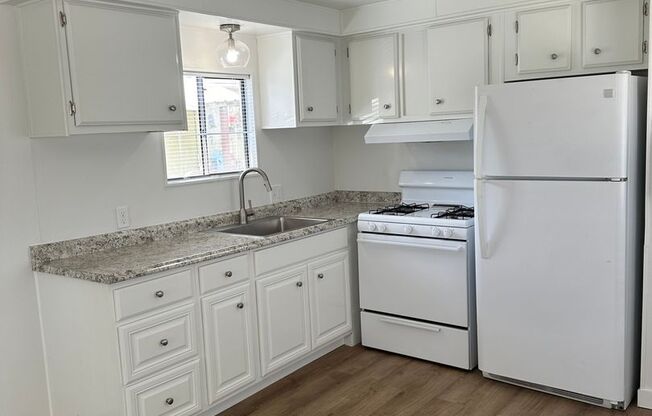 2 beds, 1 bath, 576 sqft, $1,995, Unit 1