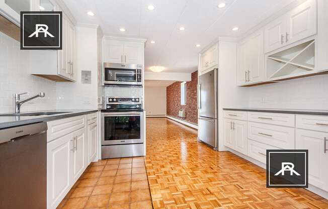 33 HARRIS ST
