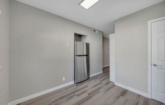 2 beds, 1 bath, 735 sqft, $1,599, Unit 36