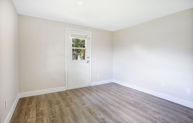 2 beds, 1 bath, 624 sqft, $1,499, Unit Ren905.5