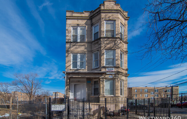 1141 South Francisco Avenue