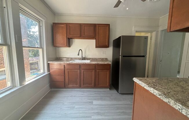 2 beds, 1 bath, $975