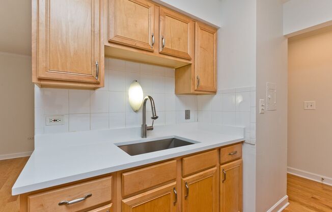 1 bed, 1 bath, $1,395, Unit 412