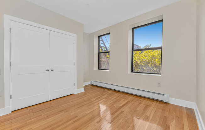 305 W 150 ST