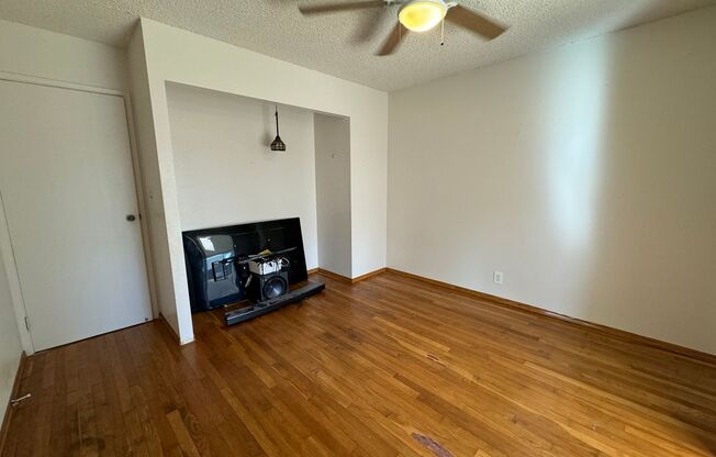 3 beds, 2 baths, $3,500