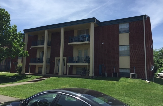 1 bed, 1 bath, 555 sqft, $700, Unit 46