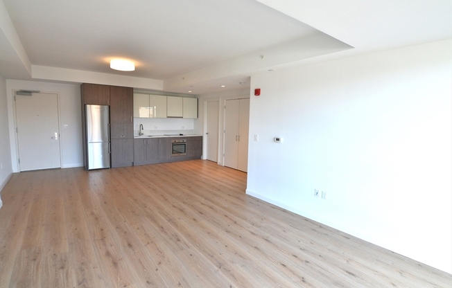 1 bed, 1 bath, 781 sqft, $4,000, Unit 511