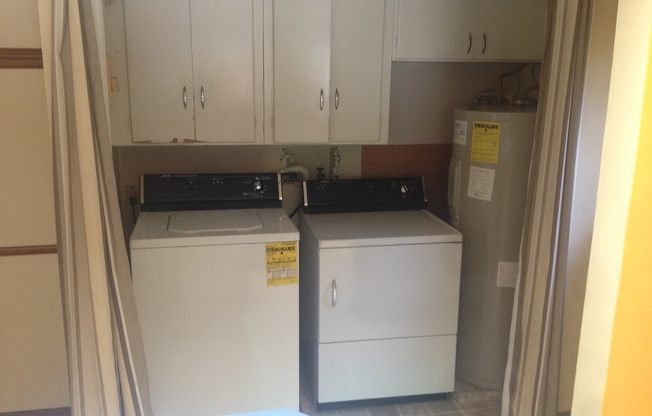 Charming 3 Bedroom/1 bath house in Wedgwood Seattle for rent!
