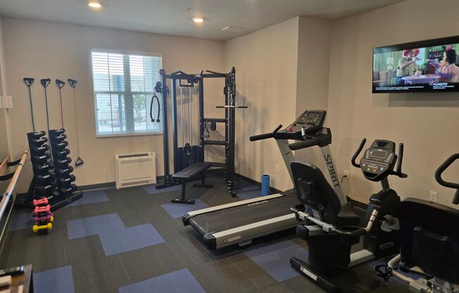 2 beds, 2 baths, 973 sqft, $2,000, Unit 128