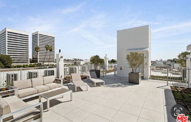 2 beds, 2 baths, $3,590, Unit 106