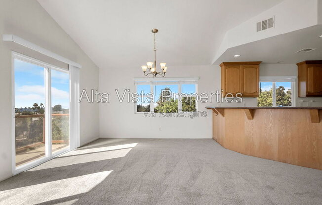 6747 DRAPER AVE