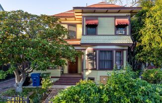 1013 W. 24th St - Dorr Holdings -1 LLC