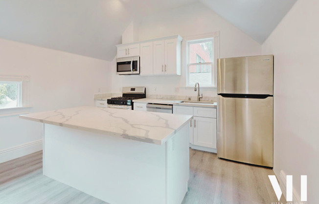 1030 West Apartments: Two, Four, & Five Bedrooms Near USC Campus!