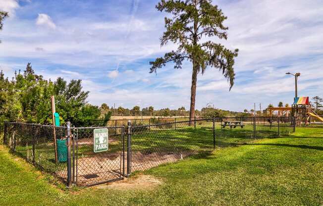 Dog Park at River Crossing Apartments, Thunderbolt, GA, 31404