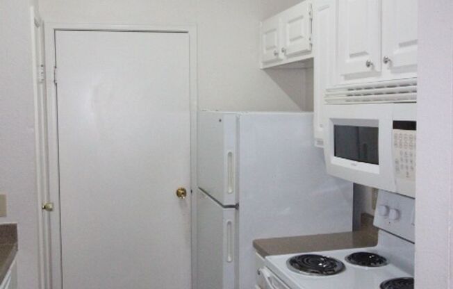 1 bed, 1 bath, $900