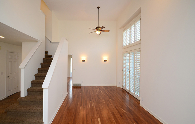 16321 CHARLES CIR