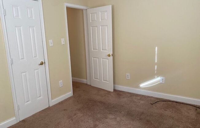 1 bed, 1 bath, $995, Unit 2616A