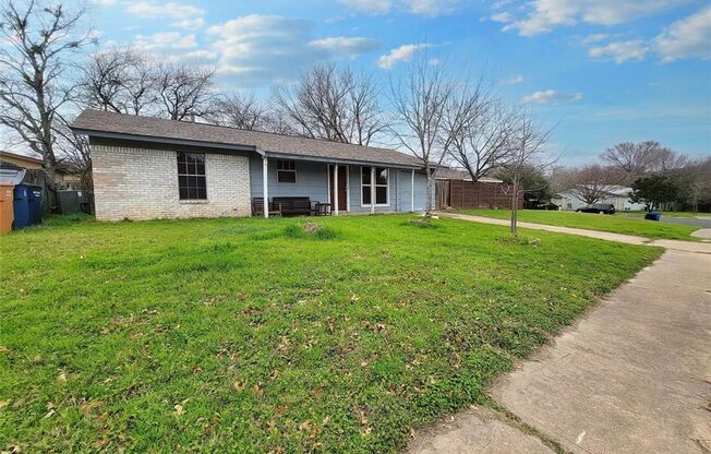 Charming 3-Bed, 1.5-Bath Home in Austin!