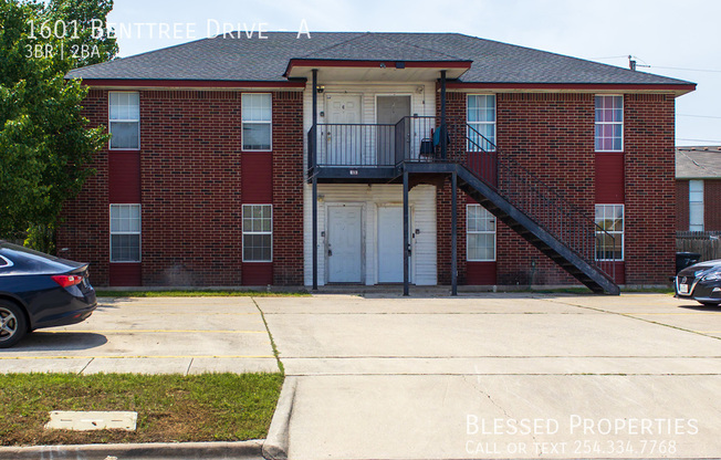 3 beds, 2 baths, 1,060 sqft, $850