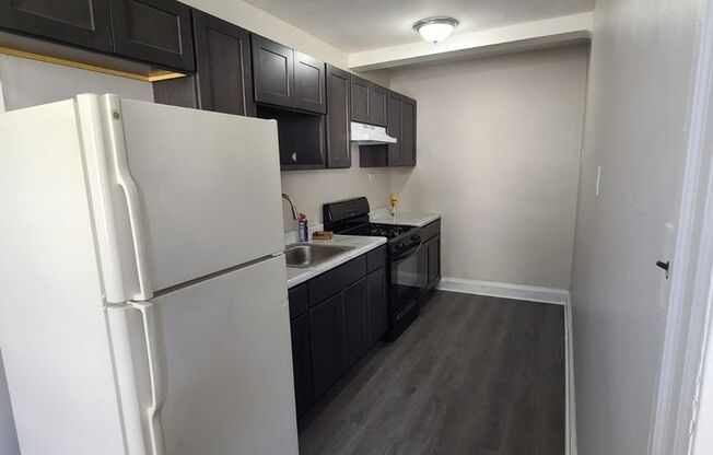 1 bed, 1 bath, 800 sqft, $975, Unit Apt 306