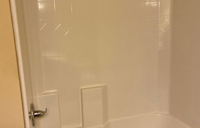 2 beds, 2.5 baths, 1,115 sqft, $1,055, Unit 030