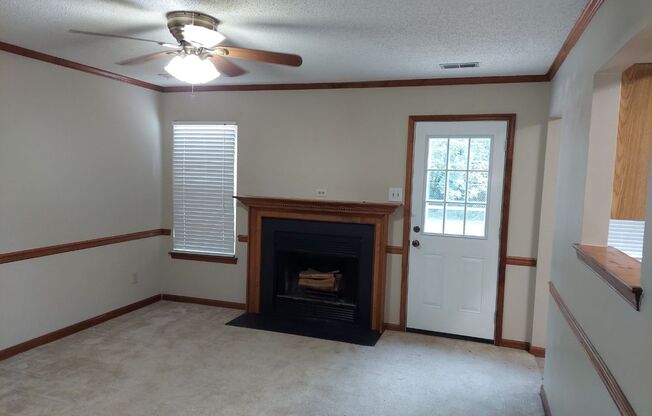 3 beds, 2.5 baths, $2,600