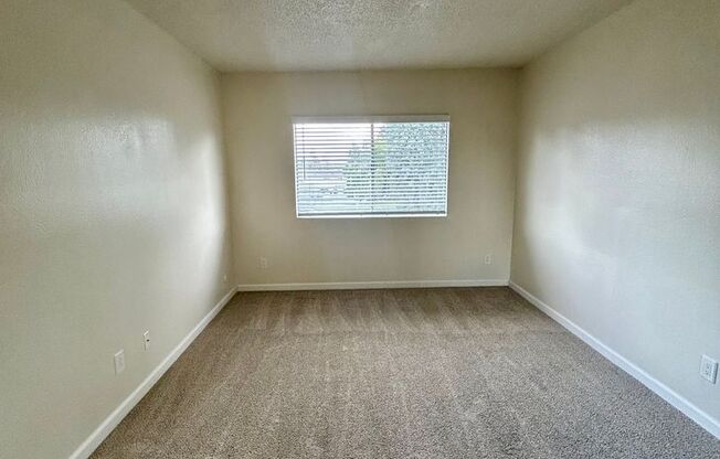 2 beds, 1 bath, 900 sqft, $2,525, Unit 8324-43