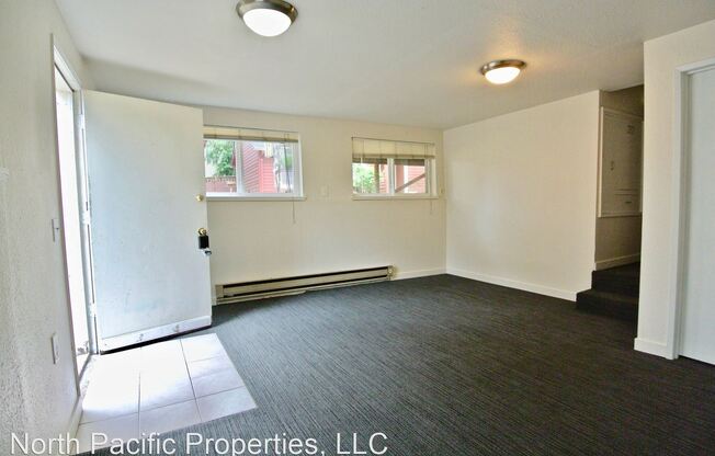 911 N 86th St.