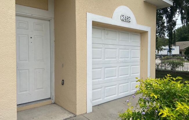 3 Bedroom, 2.5 Bath Corner Unit Townhome in Kissimmee!