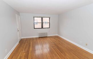 2 beds, 1 bath, $1,695, Unit SQC-227-4