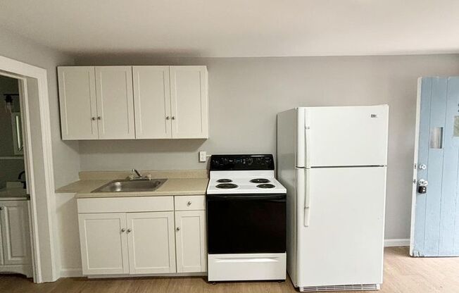 Studio, 1 bath, $1,300, Unit 5