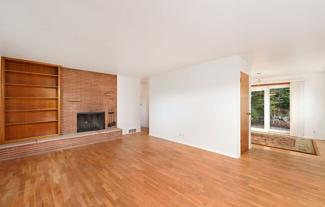 Spacious 3BR+/2 BA Home in Quiet North-End Neighborhood (Thornton Creek)
