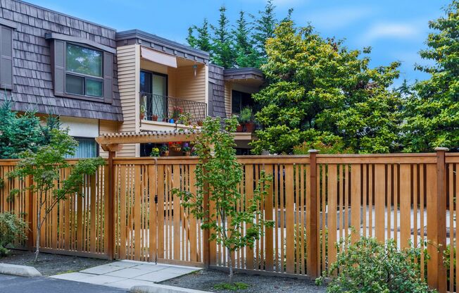 1 bed, 1 bath, 658 sqft, $1,699, Unit 1-108