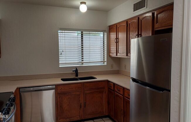 3 beds, 2.5 baths, $2,695, Unit # 91