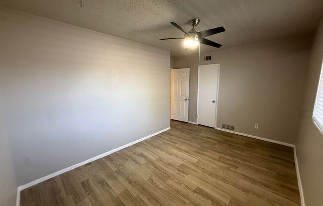 2 beds, 1 bath, 880 sqft, $1,395, Unit 3620-28