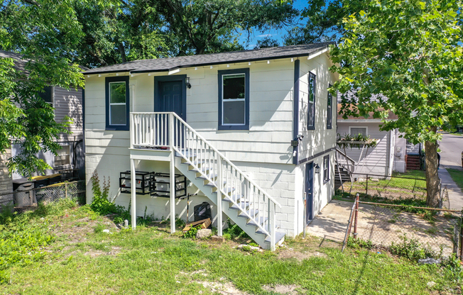 844 TYLER ST